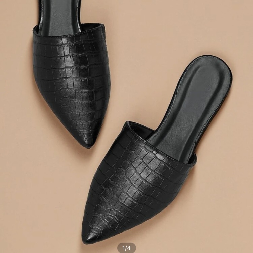 Flat mules